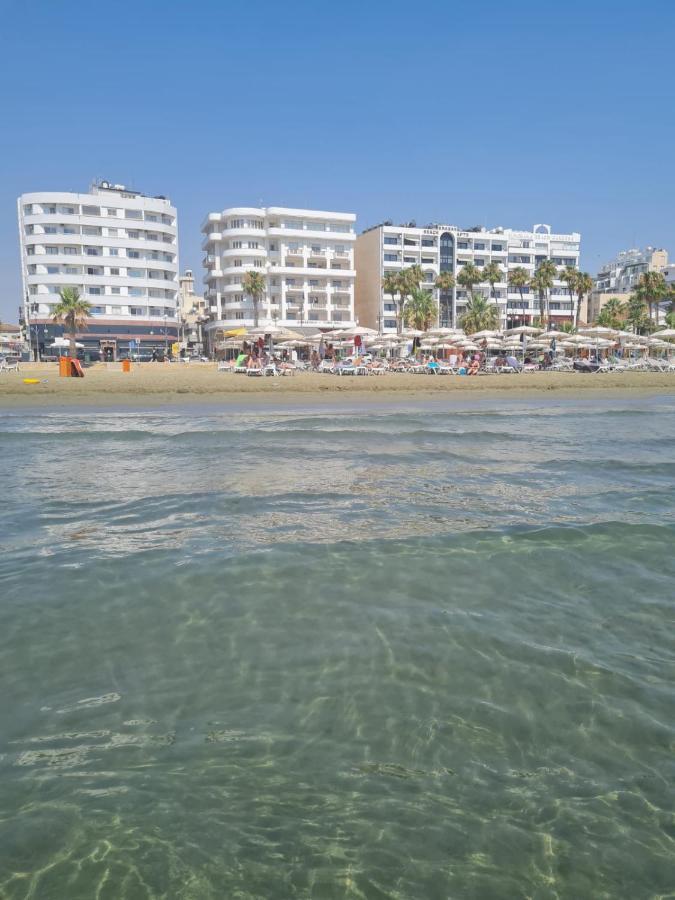 Alex Beach Apartment 51 Larnaca Bagian luar foto